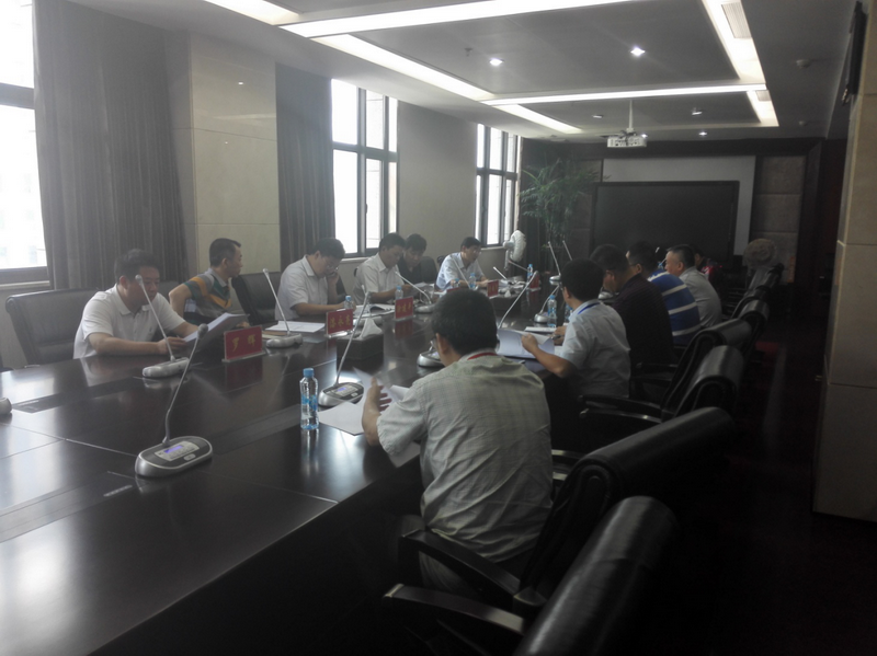 南昌城投集團第一時間學(xué)習(xí)貫徹《關(guān)于重申嚴禁 黨員干部出入私人會所、違規(guī)接受吃請紀(jì)律 的通知》文件精神