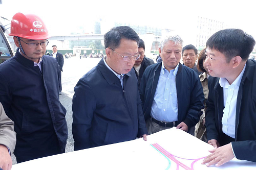 南昌市委副書記、市長(zhǎng)劉建洋視察洪都大道快速化改造工程
